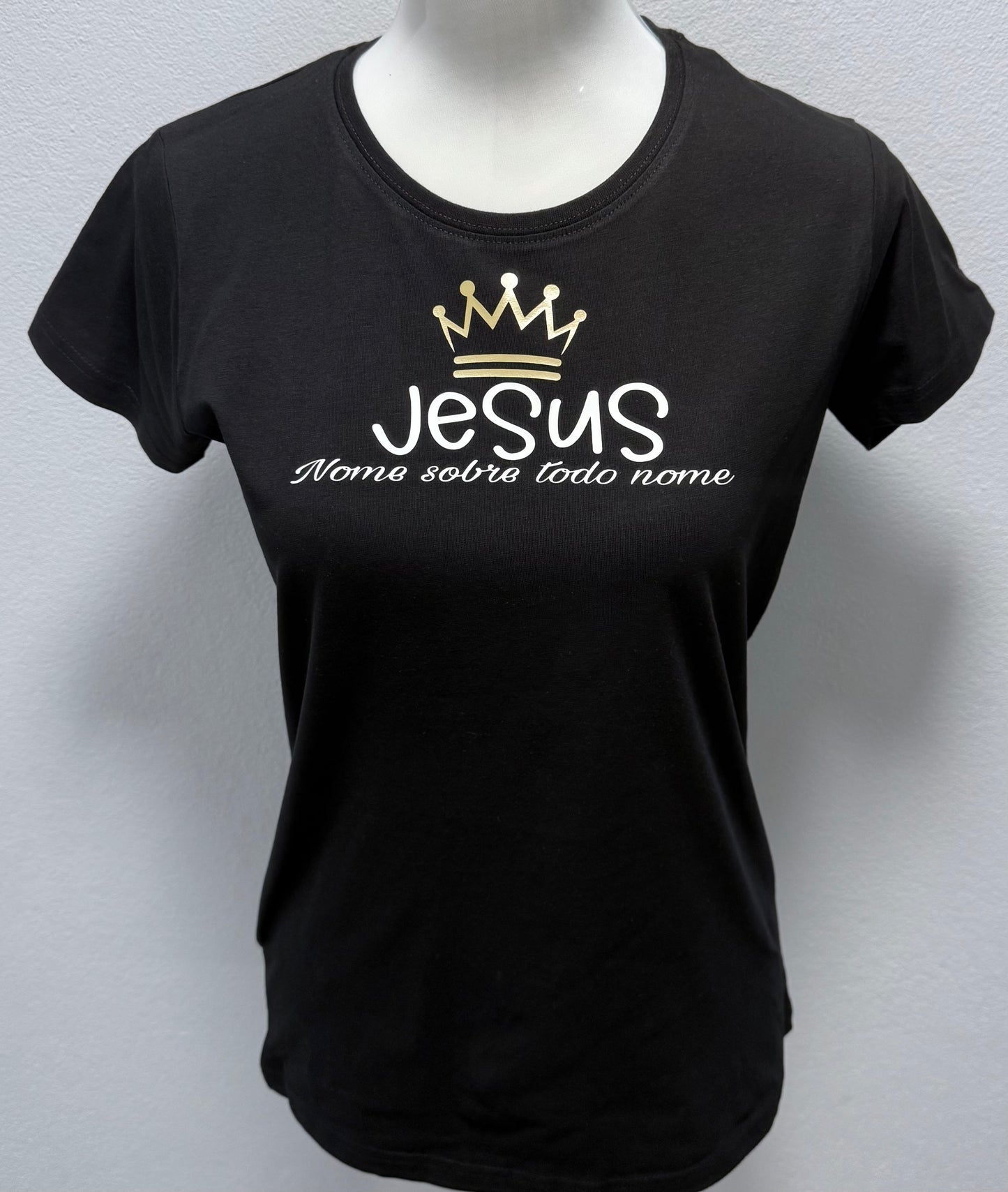 Tshirt Feminina "Jesus Nome sobre todo nome"